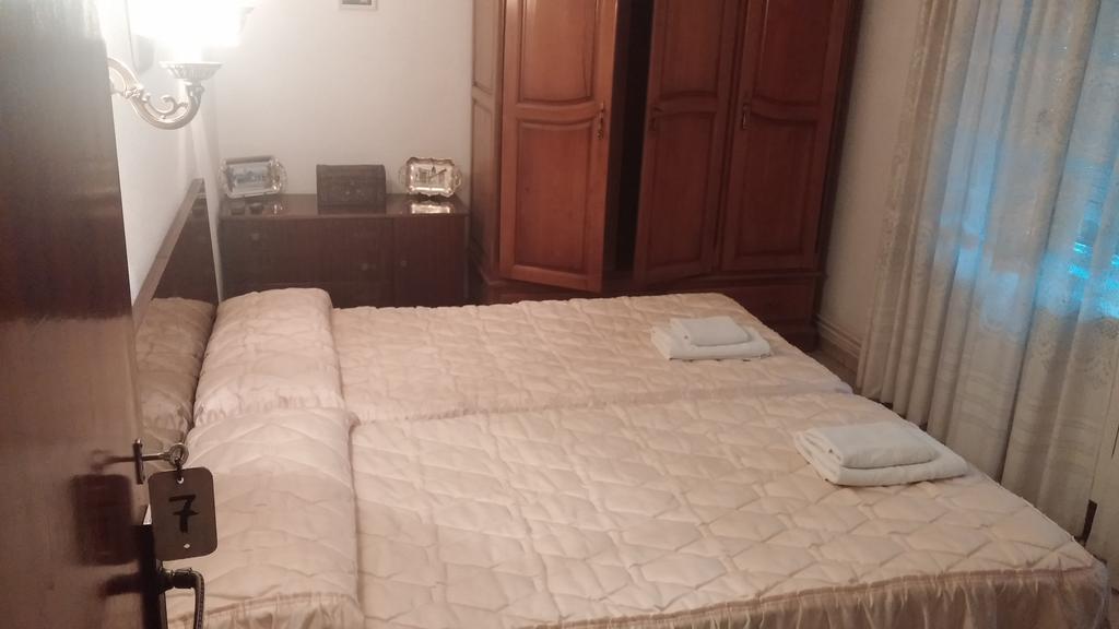 فندق بوينتي مْبْييسغوفي  Casa Exposito المظهر الخارجي الصورة